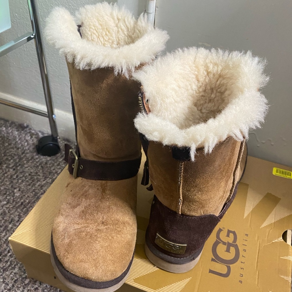 WOMENS UGG AUSTRALIA